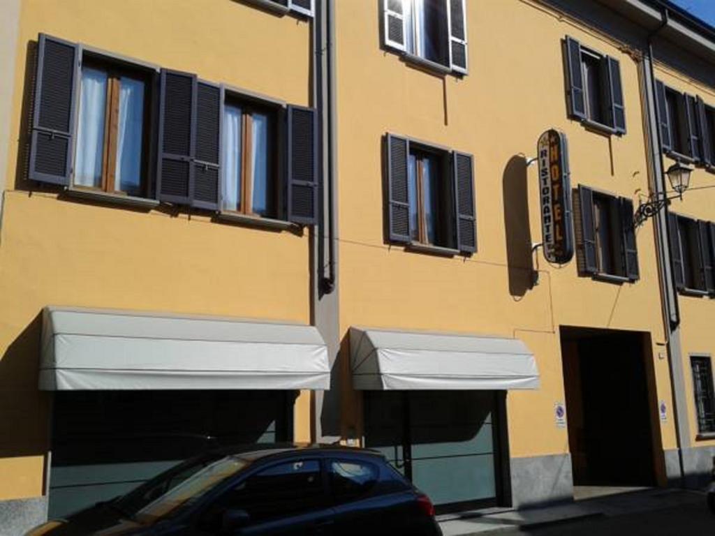 Albergo Leon D'Oro 卡斯泰尔圣焦万尼 外观 照片